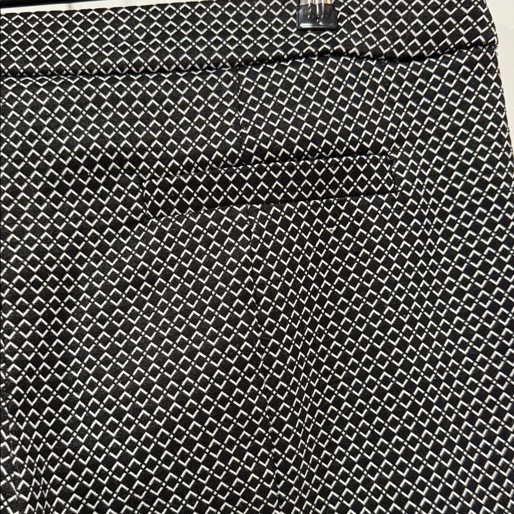 Elle Monochrome Patterned Shorts - Picture 5 of 5